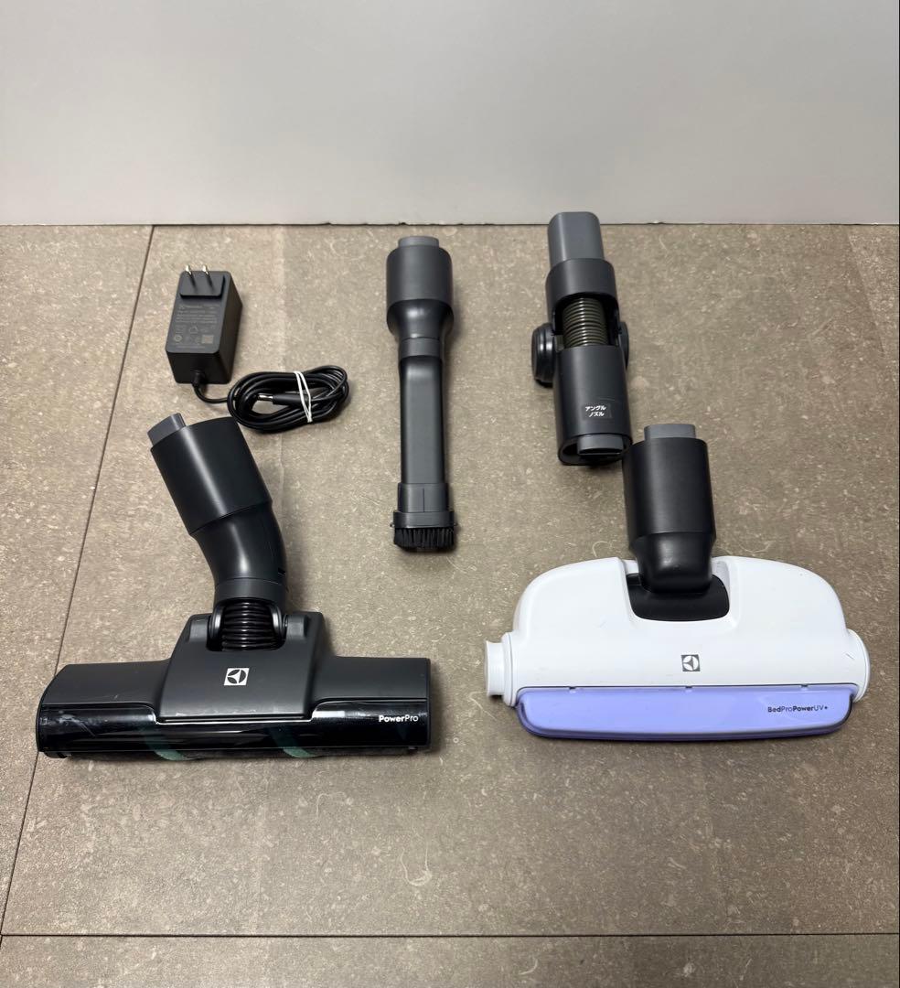 エレクトロラックス◇掃除機 Ultimate700 ウォルナットブラウン