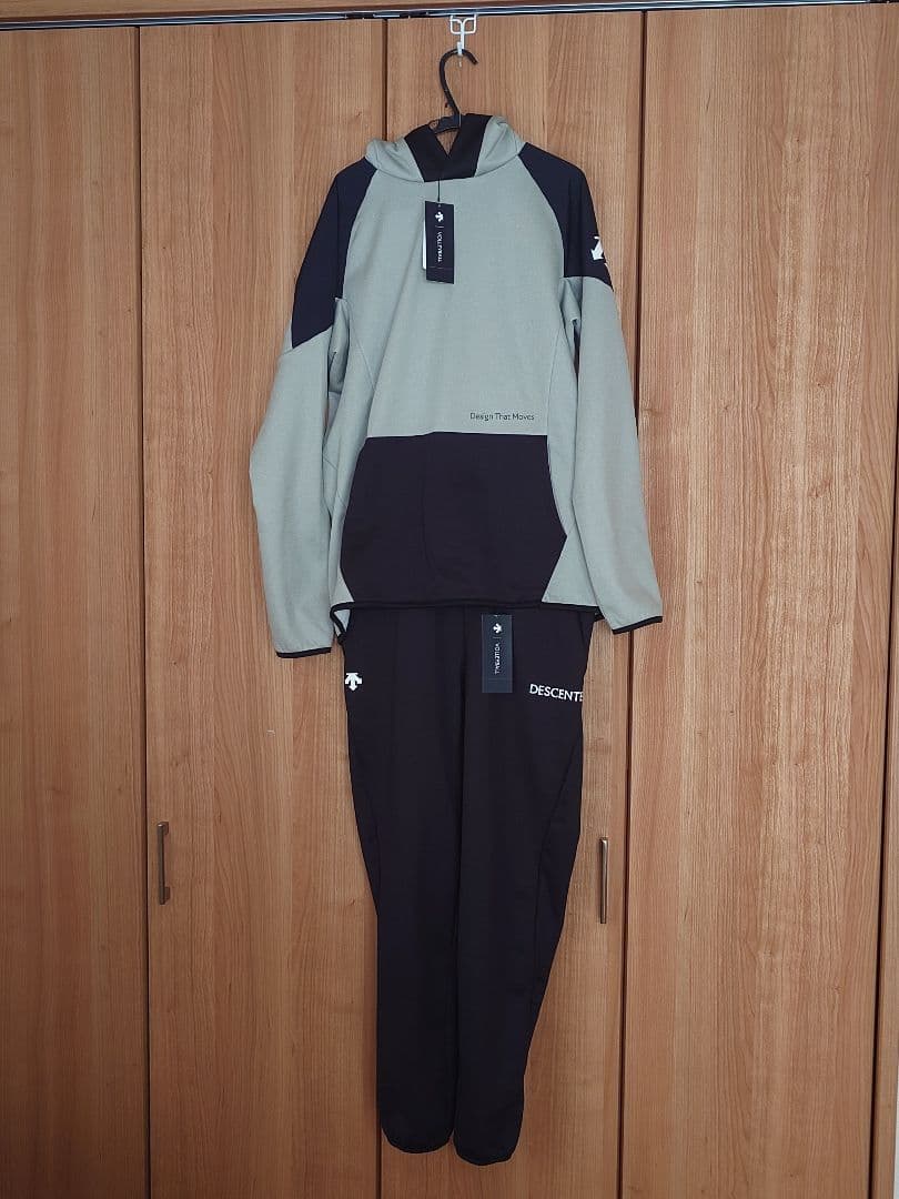 【新品】デサント ウォームスウェット上下 DVUWJF20／DVUMJG20