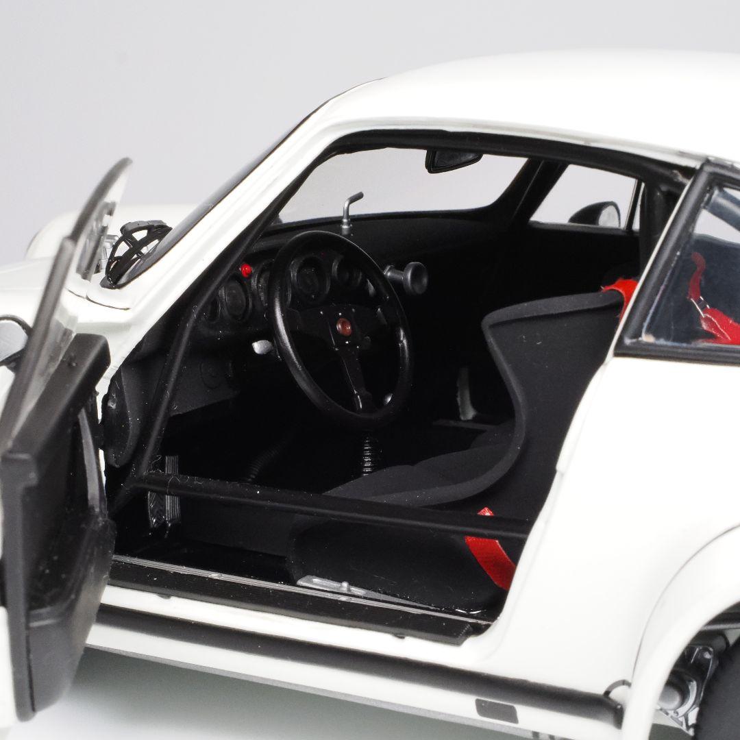 エグゾト 1/18 ポルシェ934RSR ホワイト EXOTO