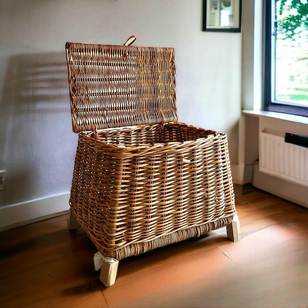 天然皮付き籐アラログ　インテリアバスケット　蓋付きバスケット　チェストバスケット