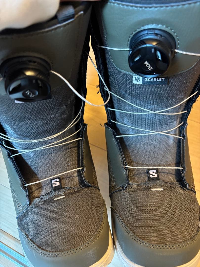 SALOMON スノーボードブーツ