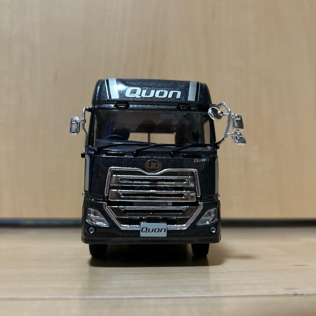 UDトラックス　クオン　トラレーラーヘッド 1/43 非売品　ラスト1個