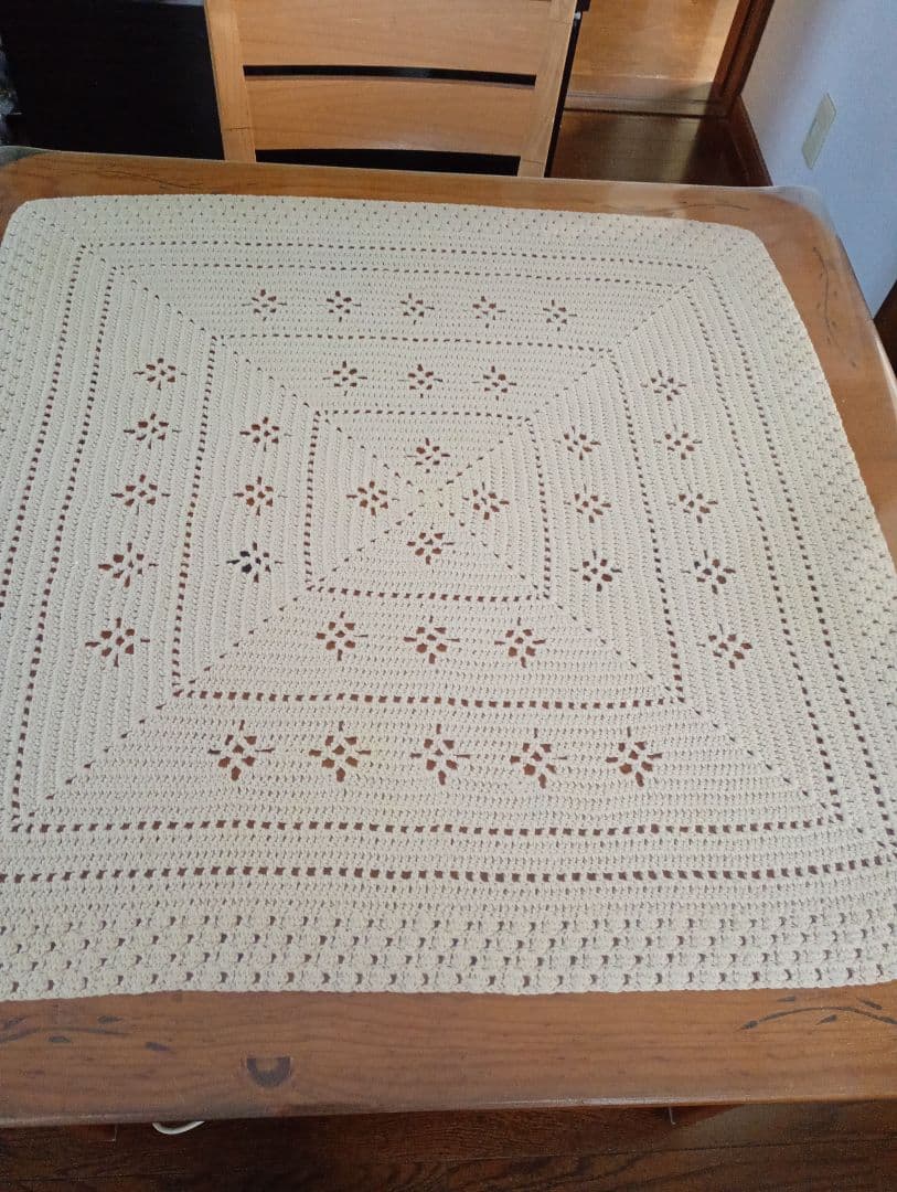 アンファンダイニングテーブル