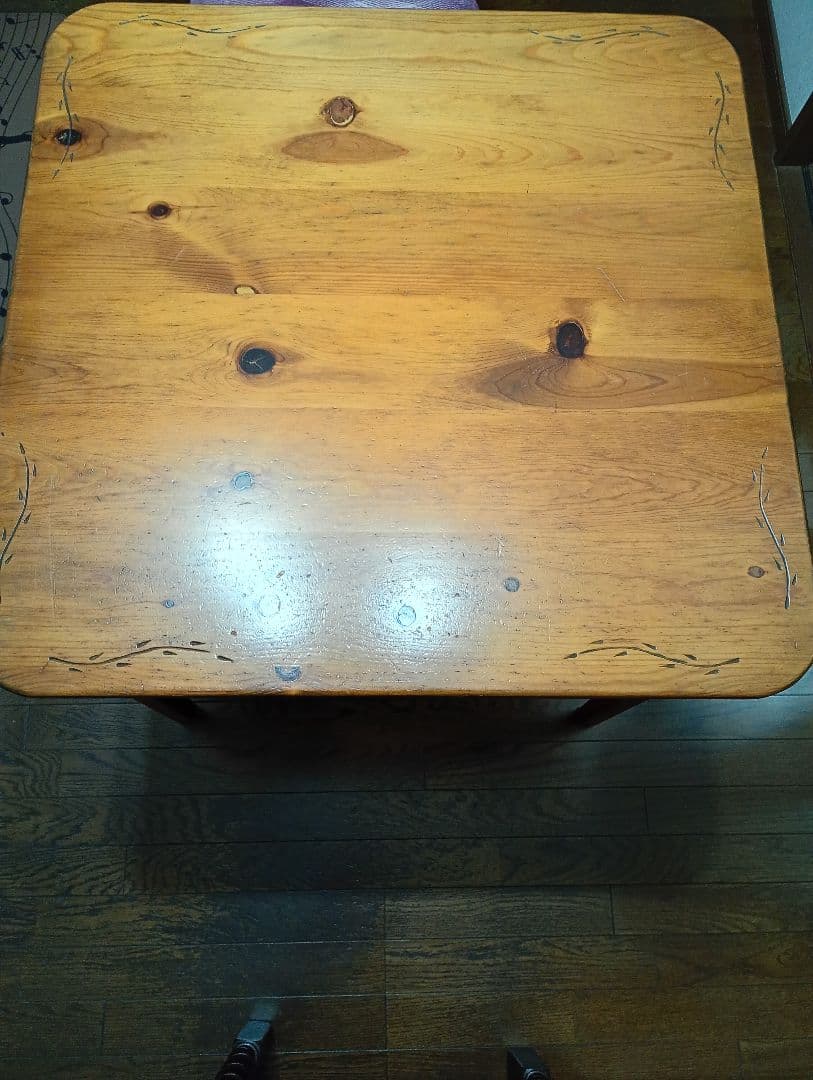 アンファンダイニングテーブル