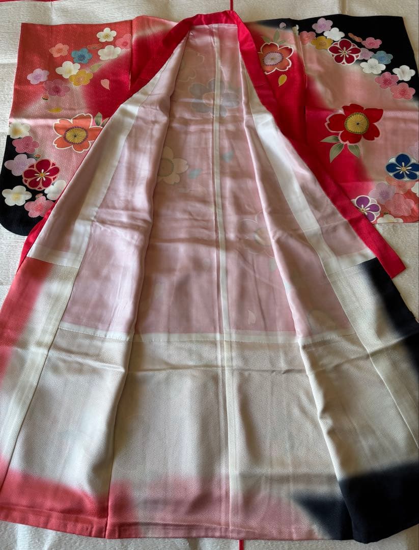 七五三に★正絹四つ身　濃ピンク色に暈し染め　花尽くし　手描き友禅　7歳着物セット