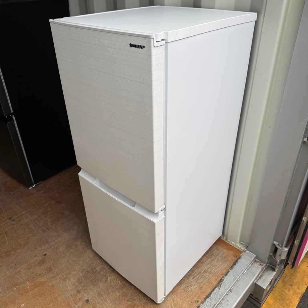 C7708★2021年製美品★シャープ　冷蔵庫　右.左開き　ホワイト　一人暮らし