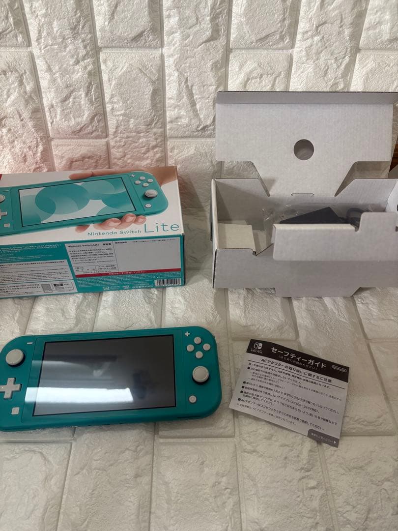 Nintendo Switch Lite ターコイズ　極美品