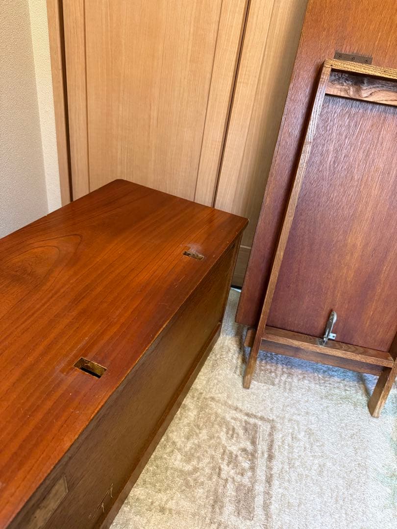 【送料込み】木製ドレッサー・鏡台 大きめ鏡 3引き出し