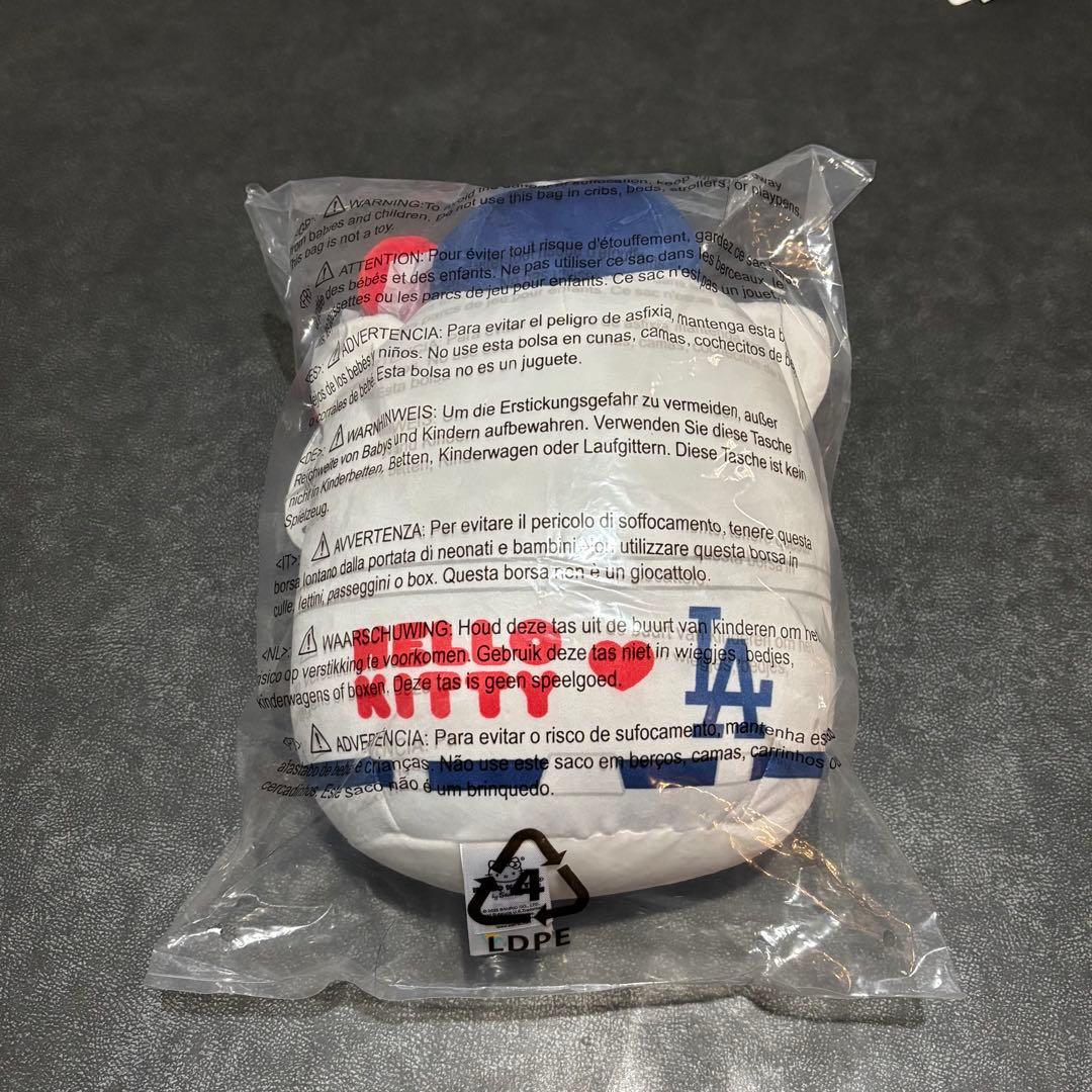 本日限定お値下げ ドジャース キティーコラボ ぬいぐるみ　おまけ付き