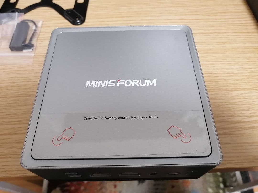 ミニPC MINISFORUM UM350