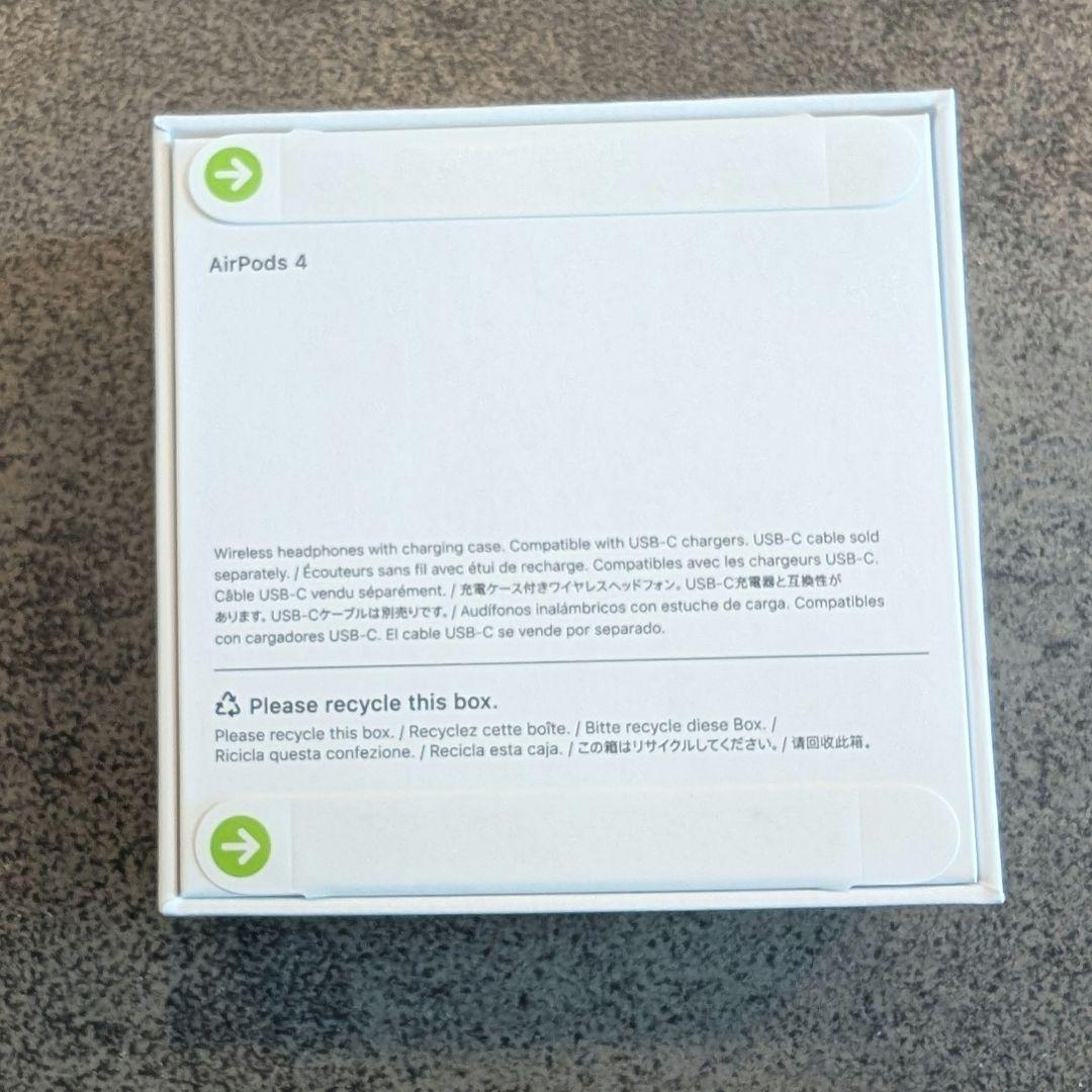 AirPods4 未開封　イヤホン