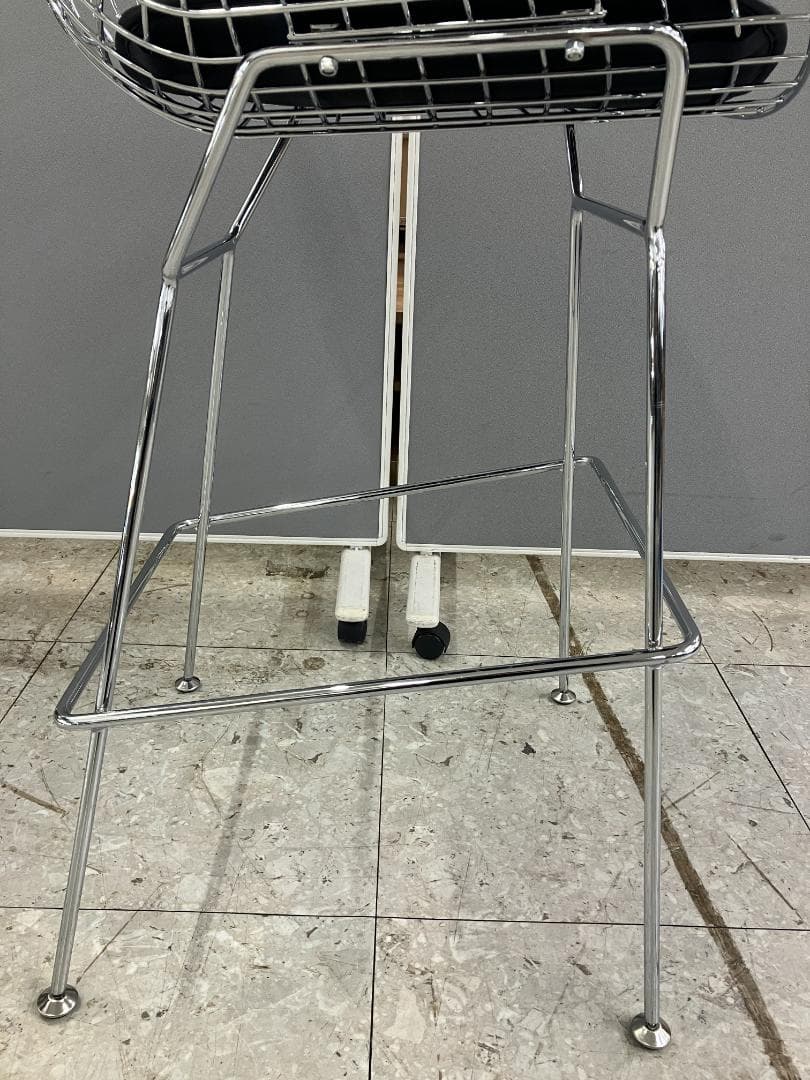 ハイチェア N plus リプロダクト ハリー・ベルトイア シルバー②