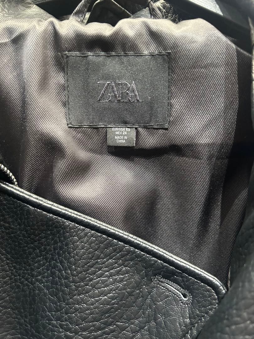 完売品！ZARA フェイクレザージャケット　XS ザラ