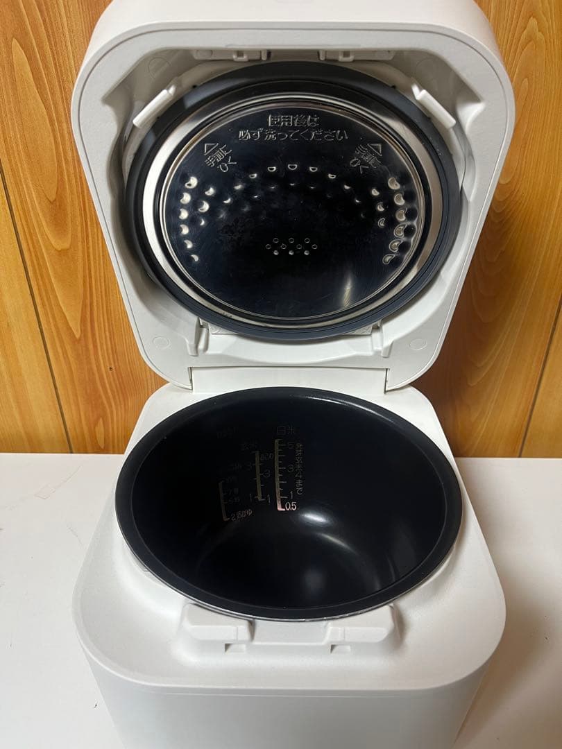 ☆ZOJIRUSHI NW-SA10 5.5合 象印 炊飯器 ホワイト