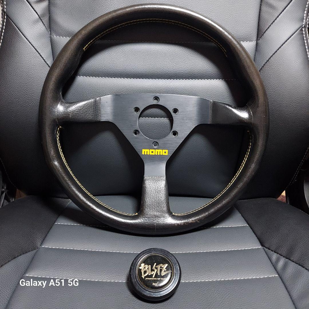 MOMO ステアリング 3スポーク ブラック