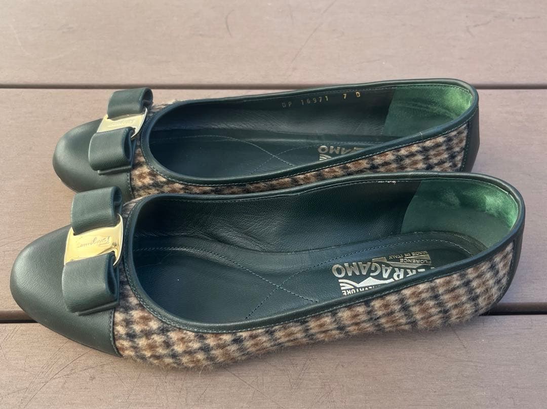 フェラガモ バレイシューズ