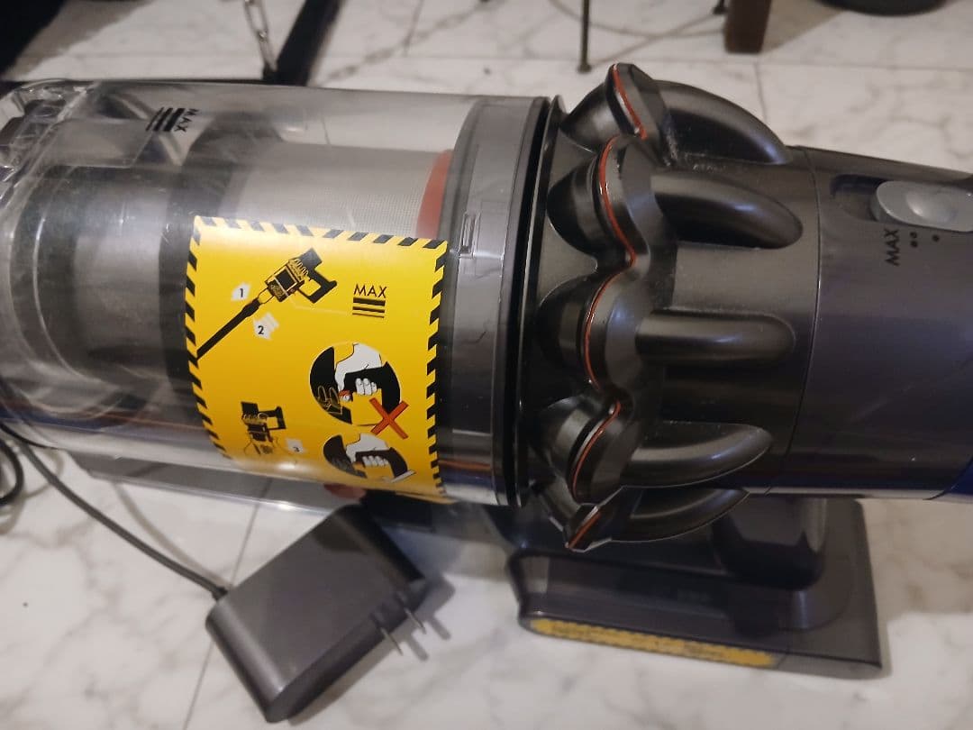 ダ*カ様 Dyson V10 SV12 壁掛け充電付 付属品多数 動作品