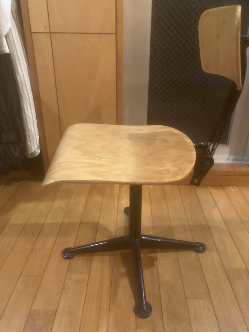 Friso kramer フリソクラマー　ドラフティングチェア