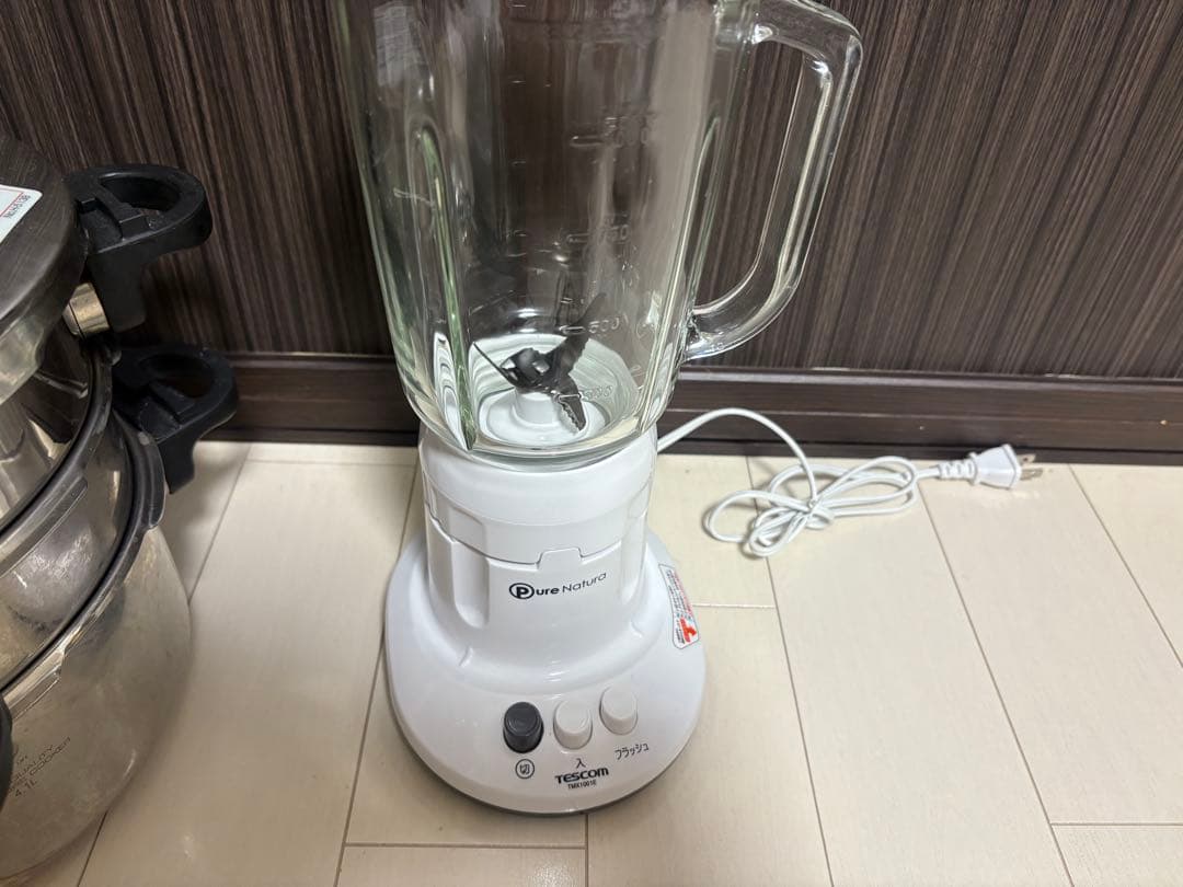 【調理器具】　圧力鍋　たこ焼き機　ミキサー　他　まとめ売り