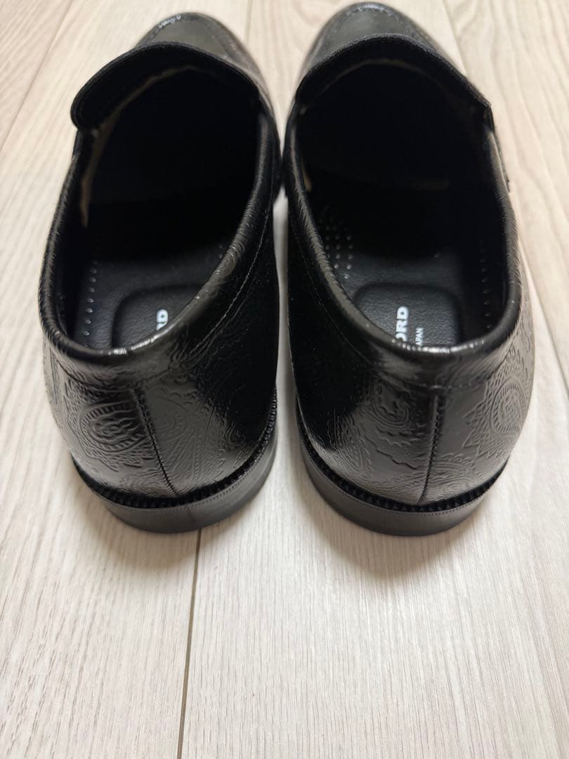 KENFORD EMBOSSED LOAFERS / ブラックペイズリー