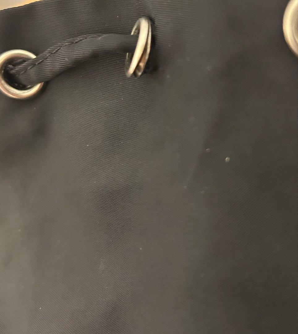 Prada ブラック 巾着ナイロンバッグ
