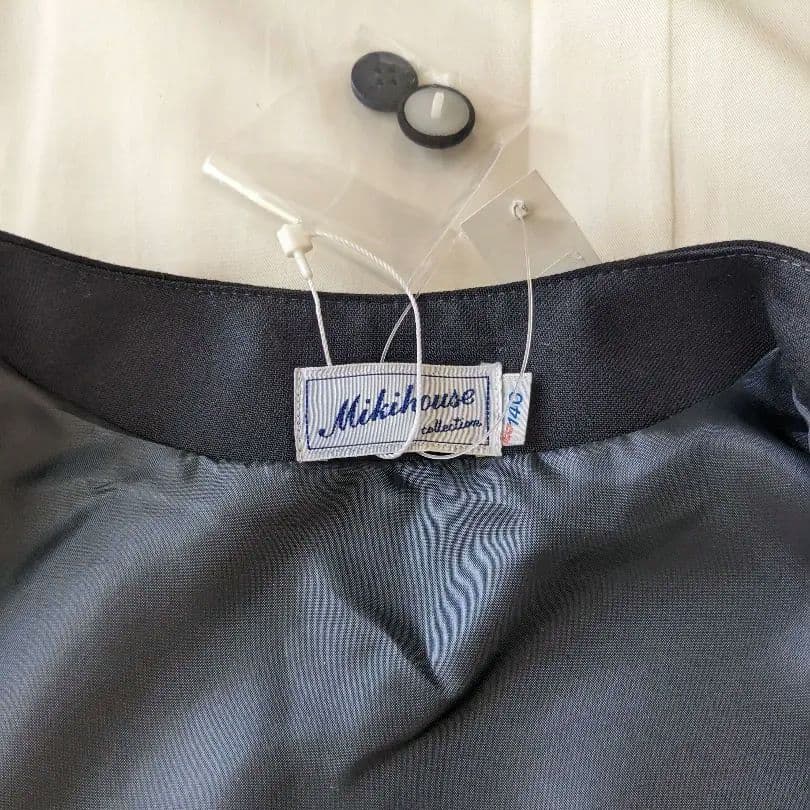 【新品！ハンガー付】●●miki HOUSE●●ウール素材のボレロ●140