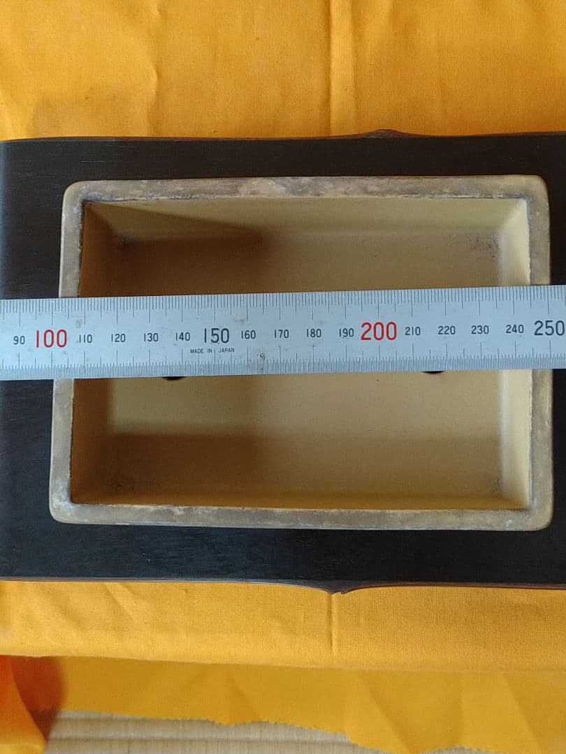 盆栽鉢　盆栽小品鉢　落款有り 黄泥？切立額面長方鉢