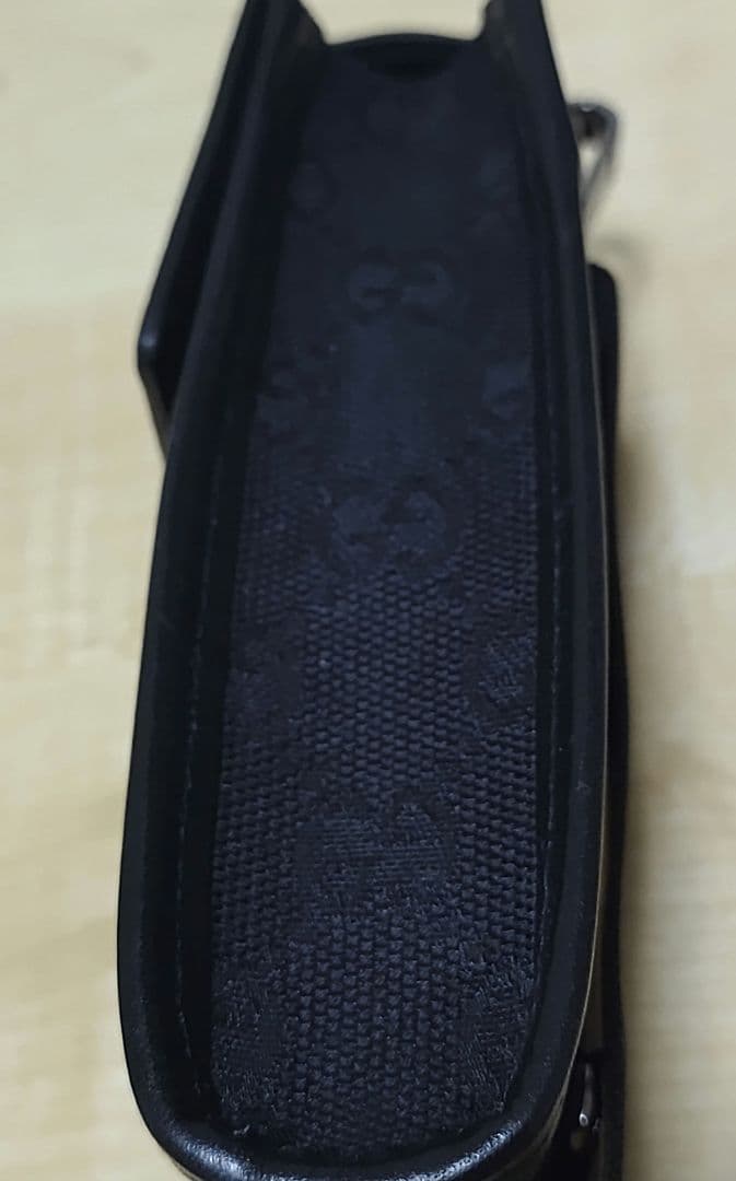 未使用品☆GUCCI 携帯ケース