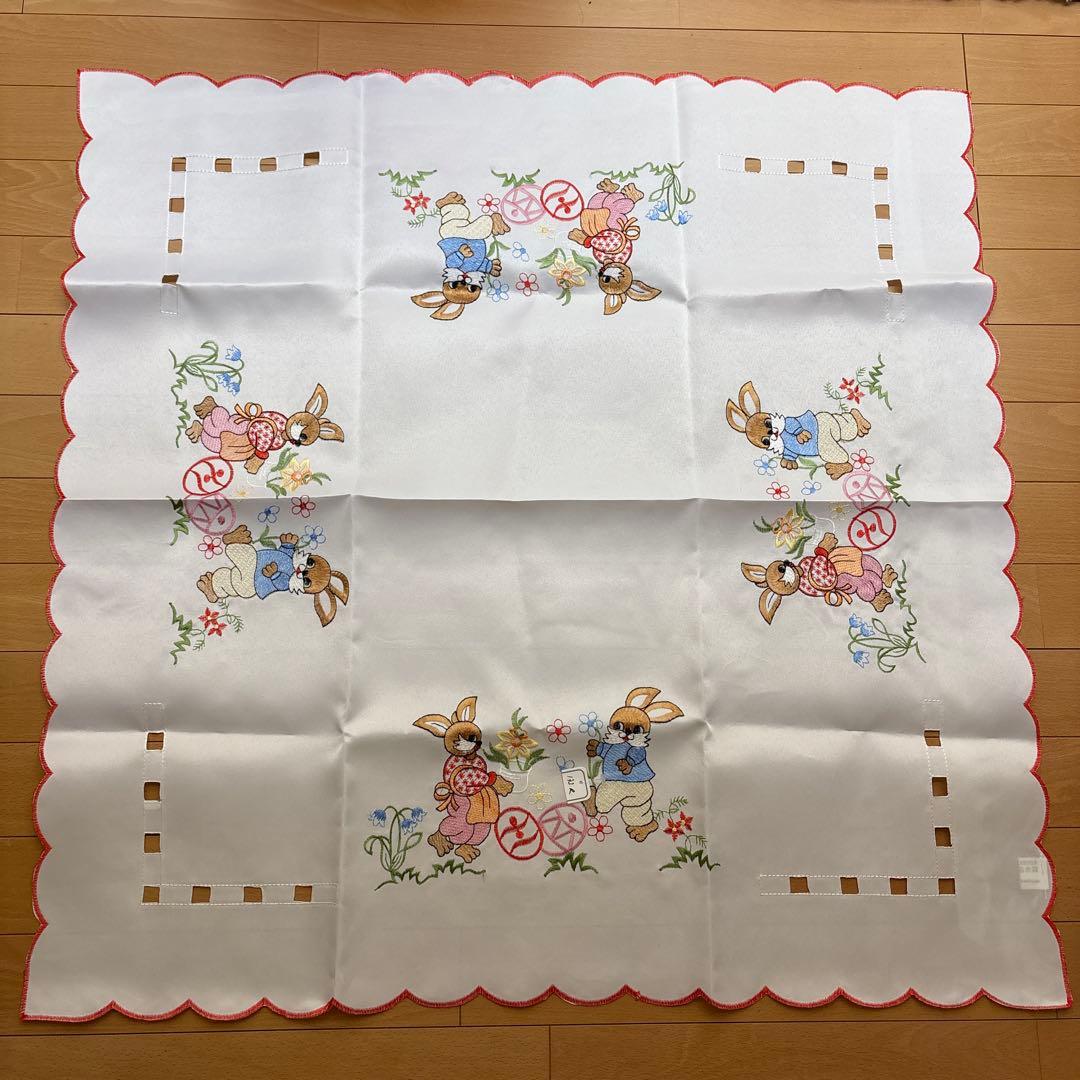新品未使用品　フランス　テーブルクロス　うさぎ　Pâques イースター