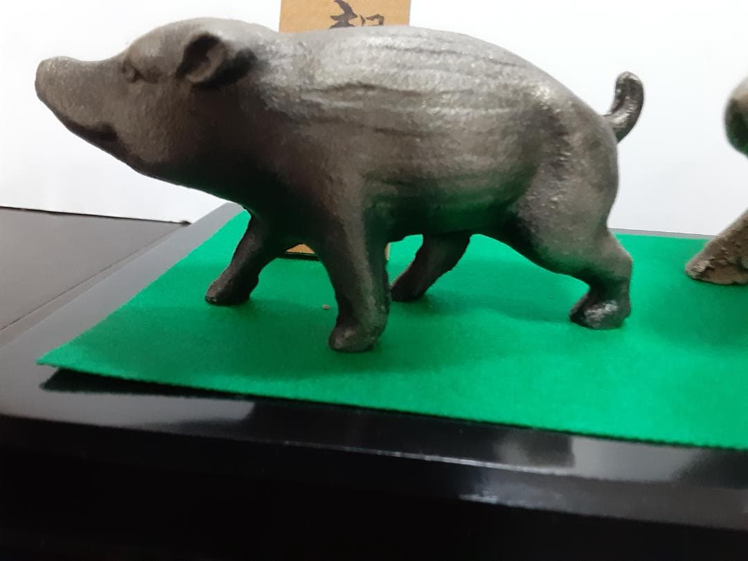 干支の置物　イノシシ