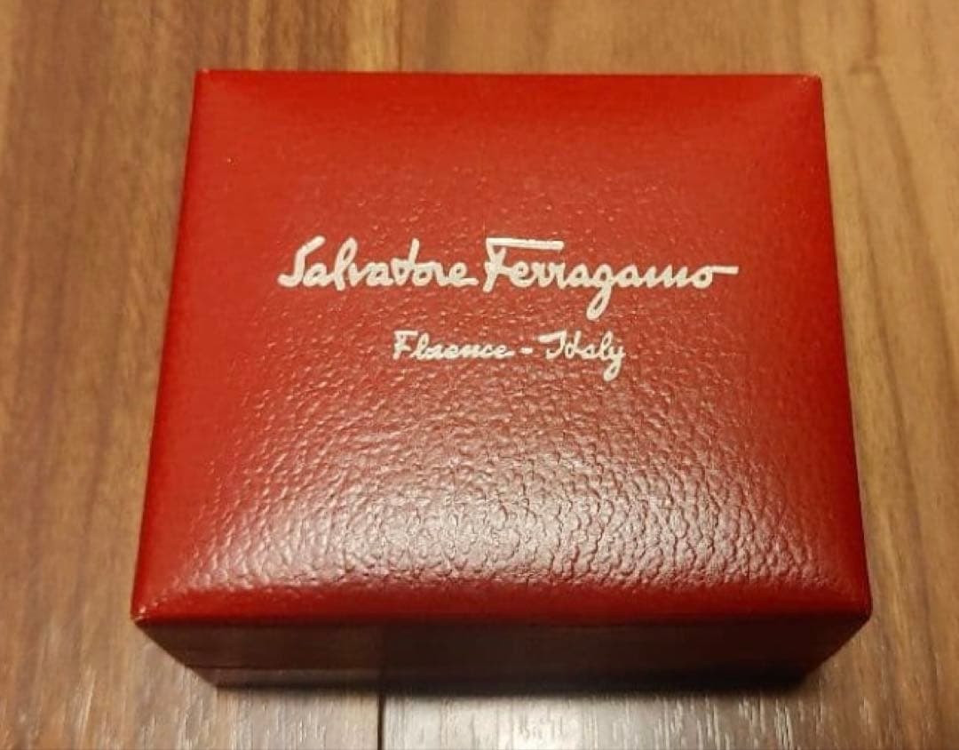 Salvatore Ferragamo　フェラガモ　カフスリンク