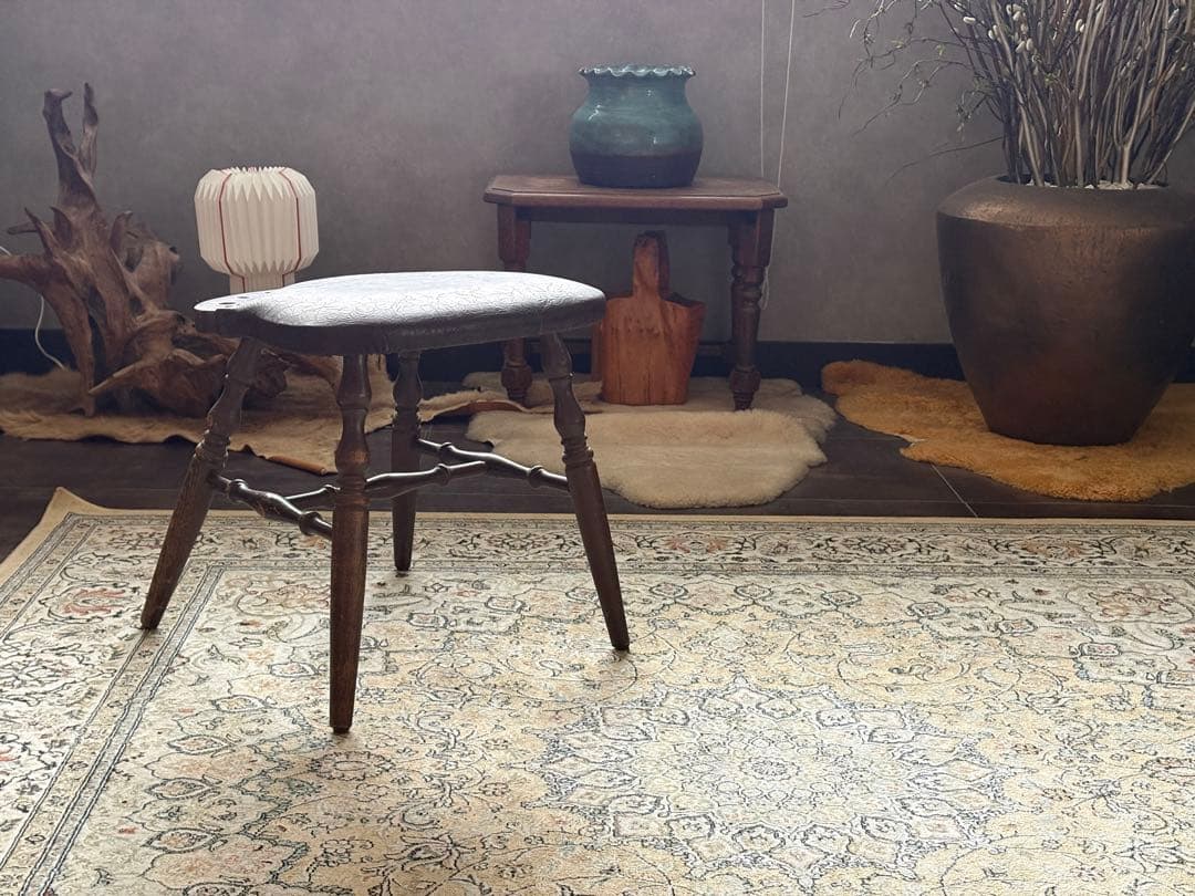 レザースツール　リベット打ち　ろくろ脚　サイドスツール　レトロ　Z