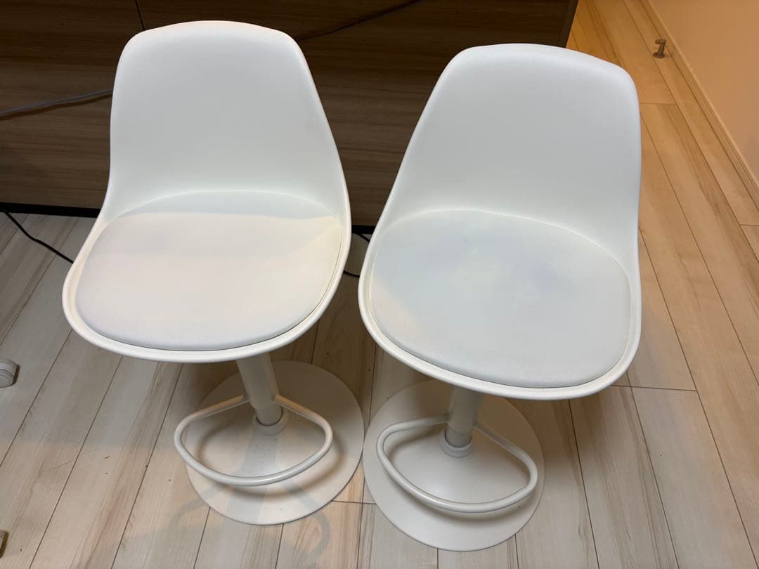 【2脚セット】ホワイトレザー カウンターチェア 高さ調整可能