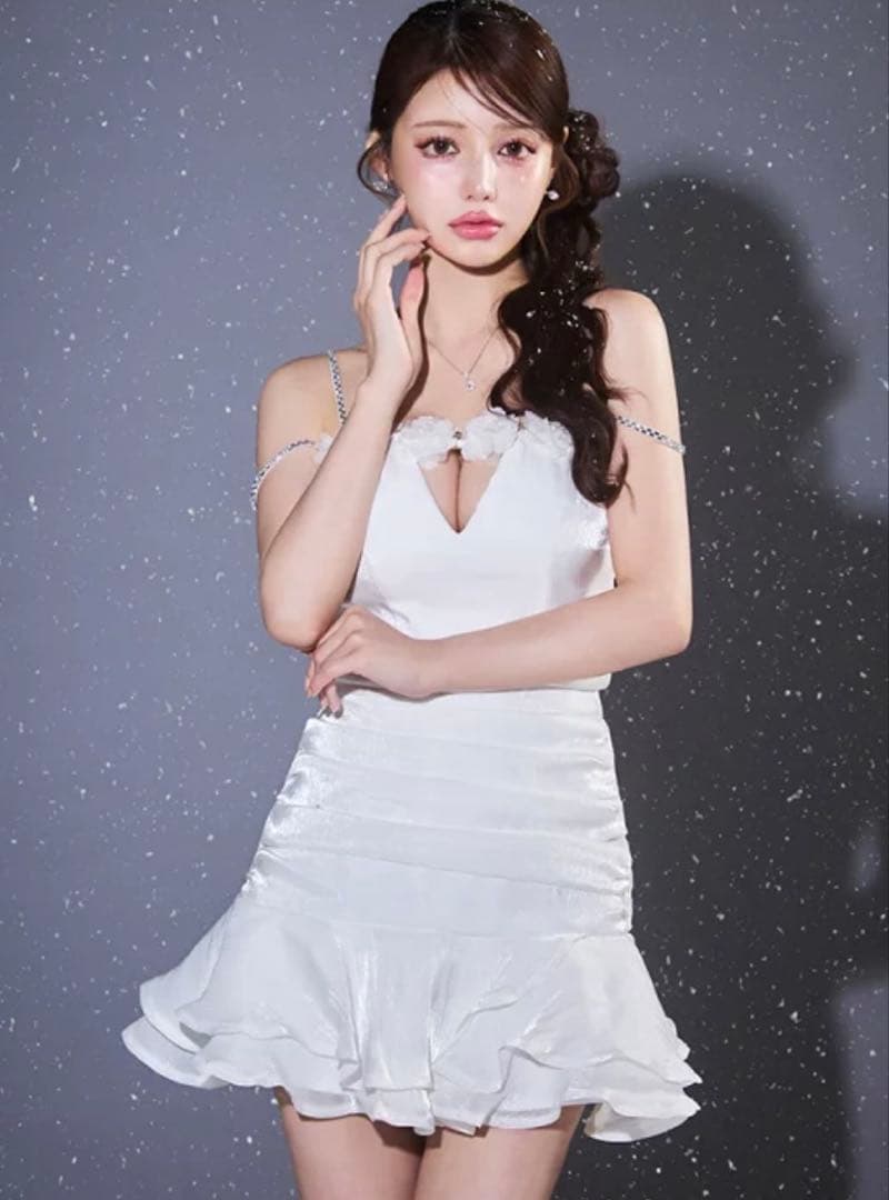 ホワイト フリル キャバドレス Vネック