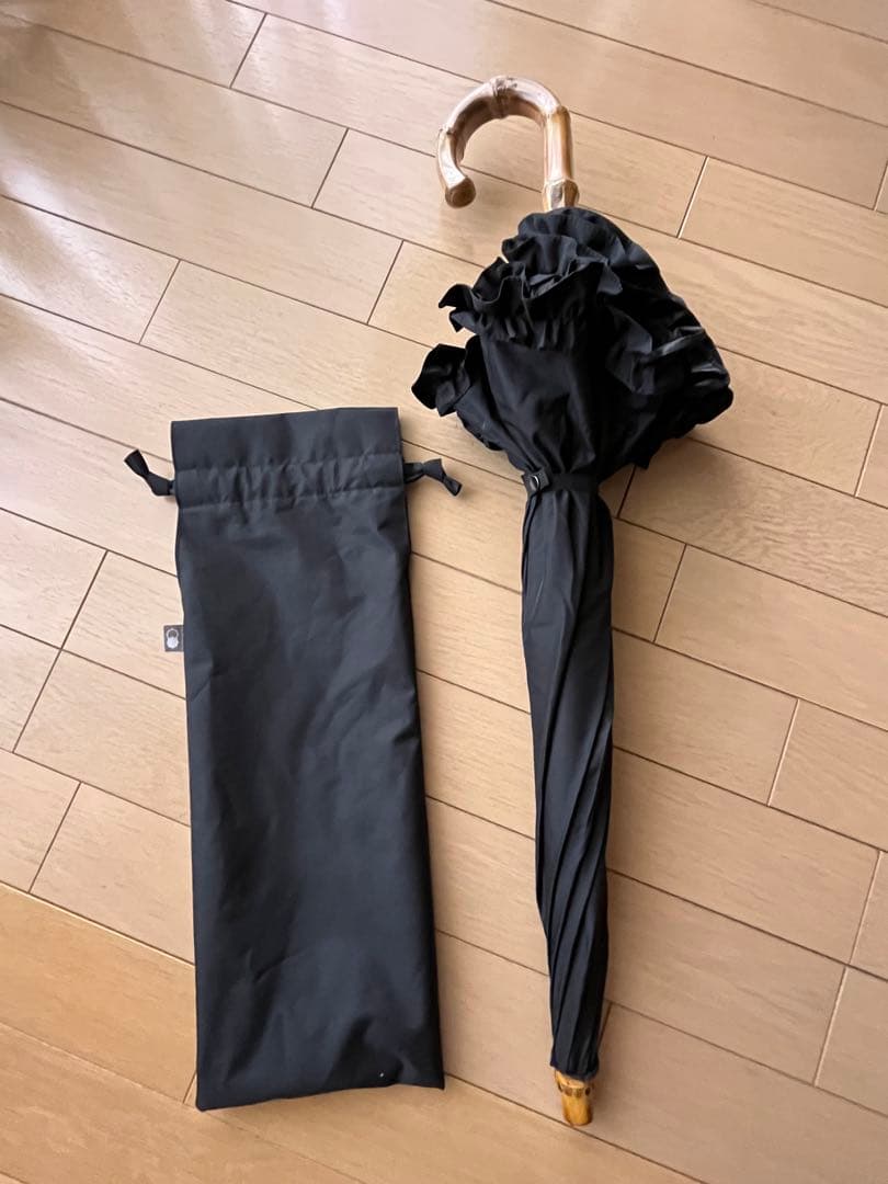 SUN BARRIER 100 フリル付き日傘 ブラック