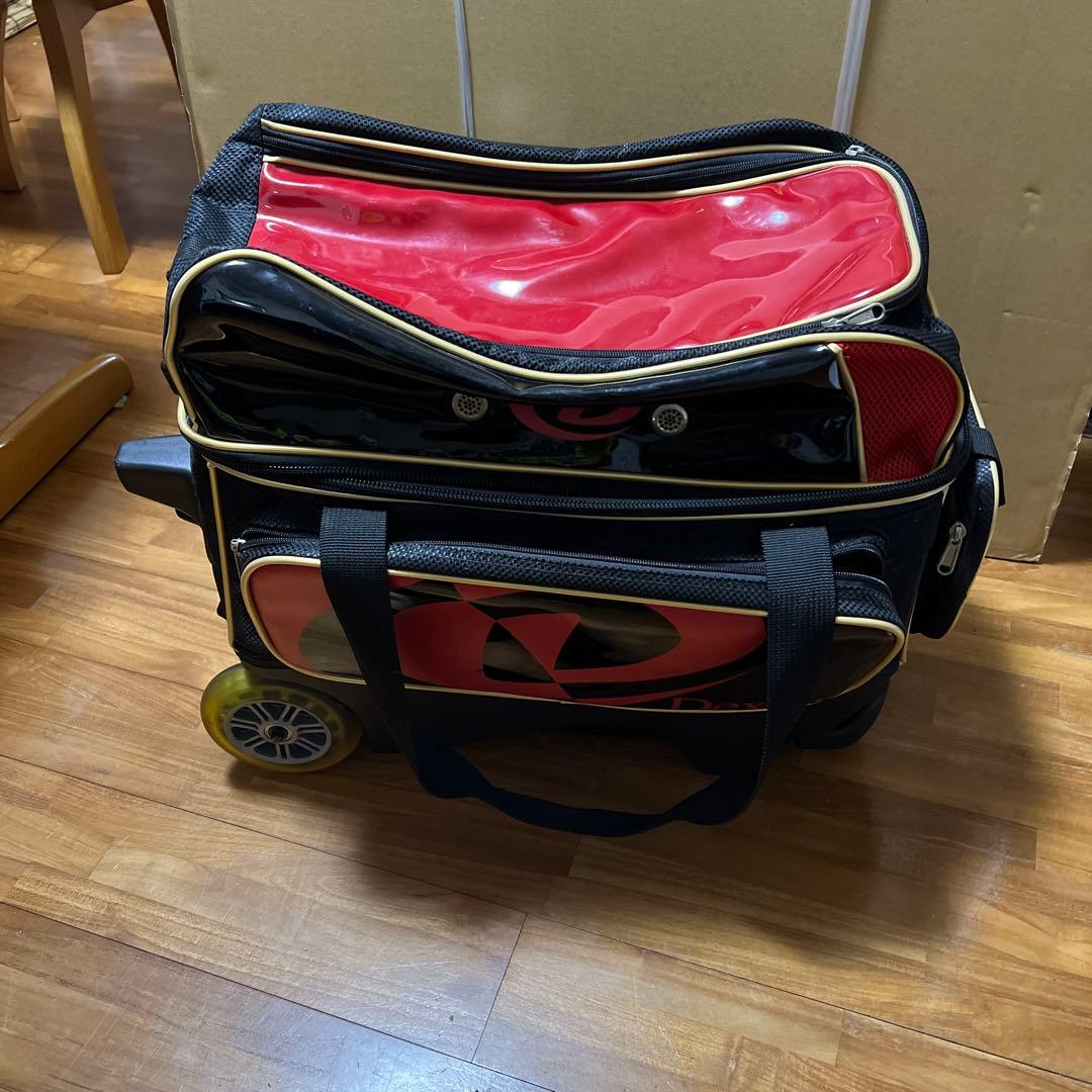 ボウリング用バッグ 赤と黒 dexter デクスター キャスター付き