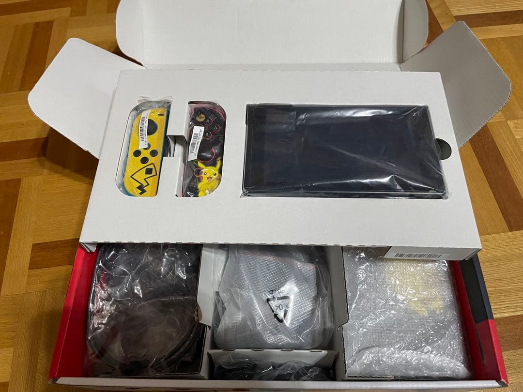 【動作確認・初期化済】Switch 本体 完品＋ケース付｜室内使用のみ