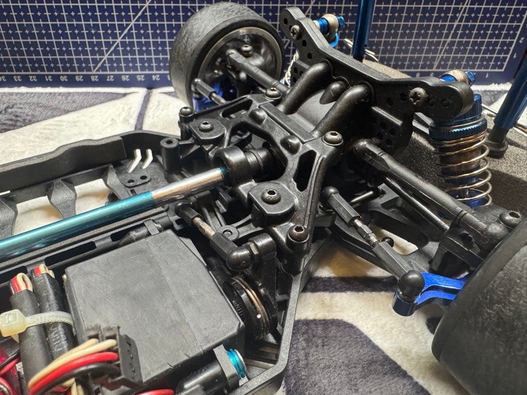 ヨコモ ドリフトパッケージ メカ付 オプションも少々。ちょっと綺麗？