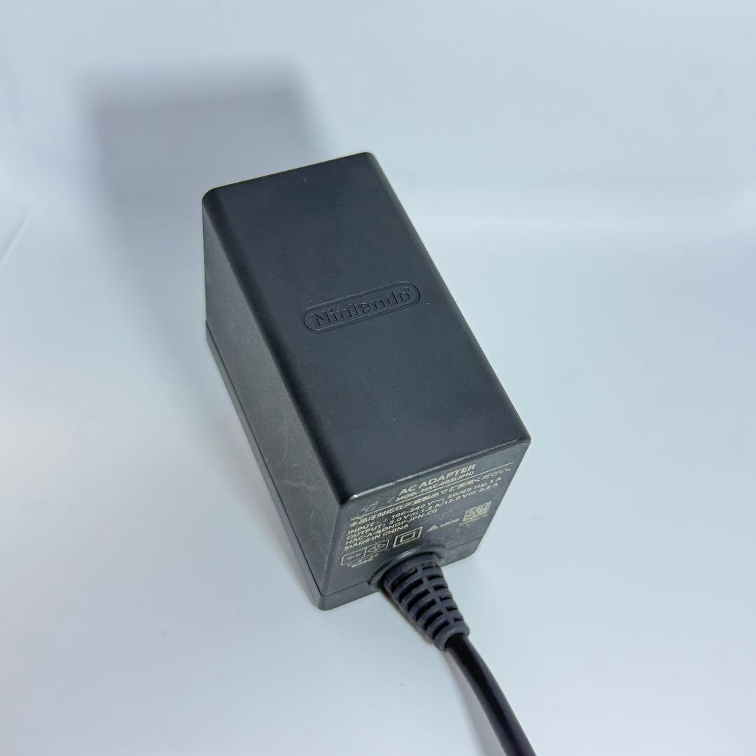 ゆー‼️美品　任天堂Switchライト　ターコイズブルー　充電器　箱付き‼️