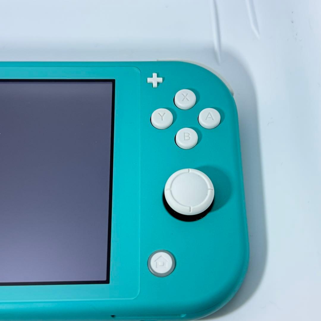 ゆー‼️美品　任天堂Switchライト　ターコイズブルー　充電器　箱付き‼️