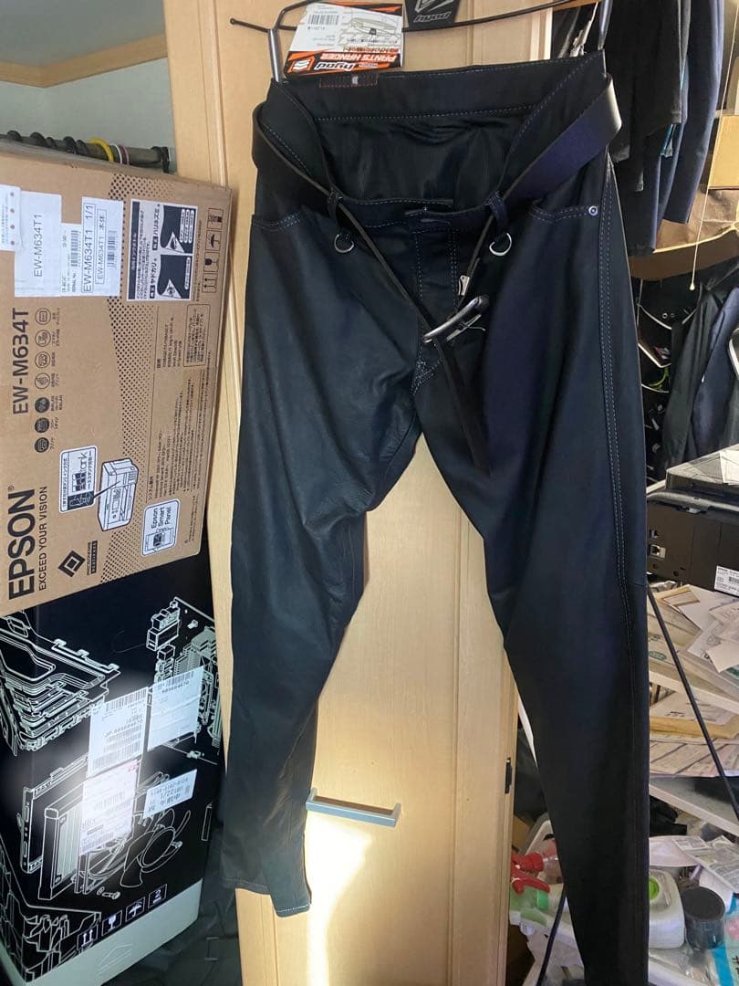 Hyod スマートレザーパンツ　メンズ