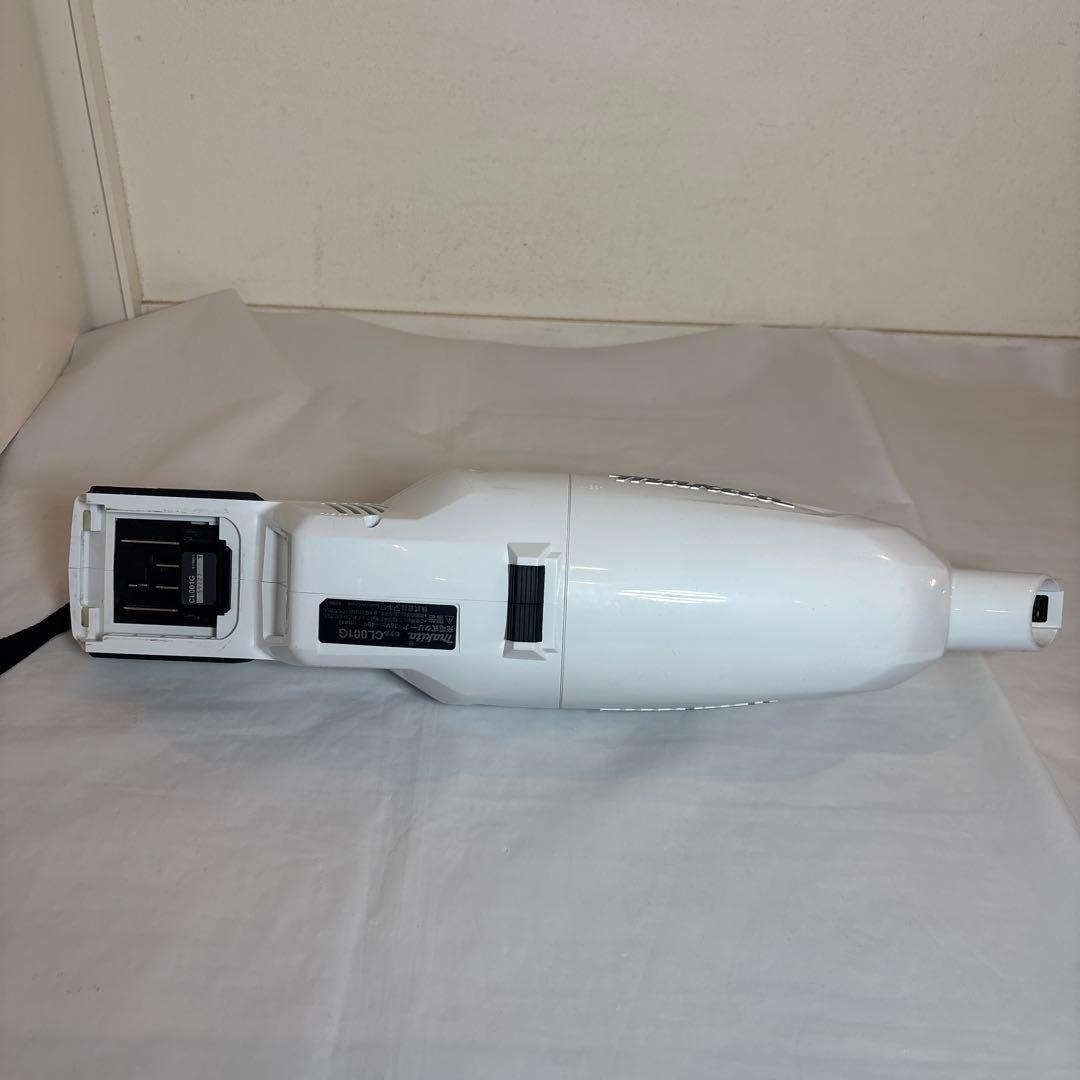 マキタ 40Vmax コードレススティッククリーナー　バッテリー充電器付き