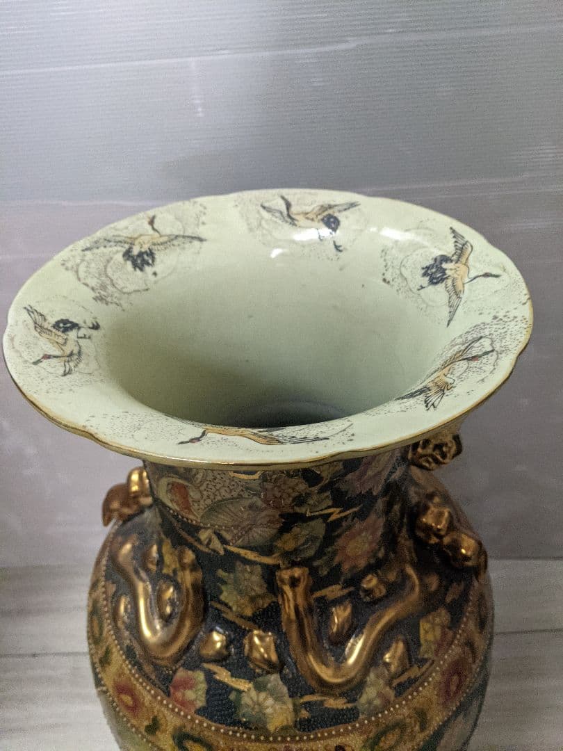 中国美術　色絵　大花瓶　飾り壺　金彩　アンティーク