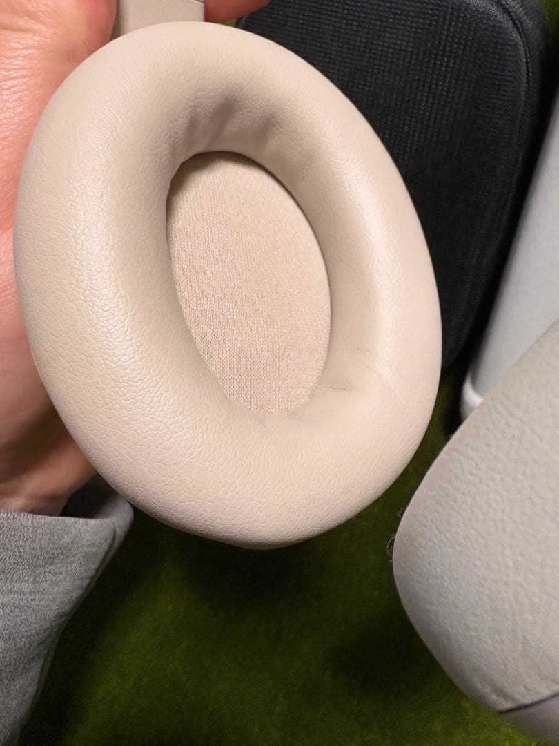 Beats Studio Pro サンドストーン　ワイヤレスヘッドホン