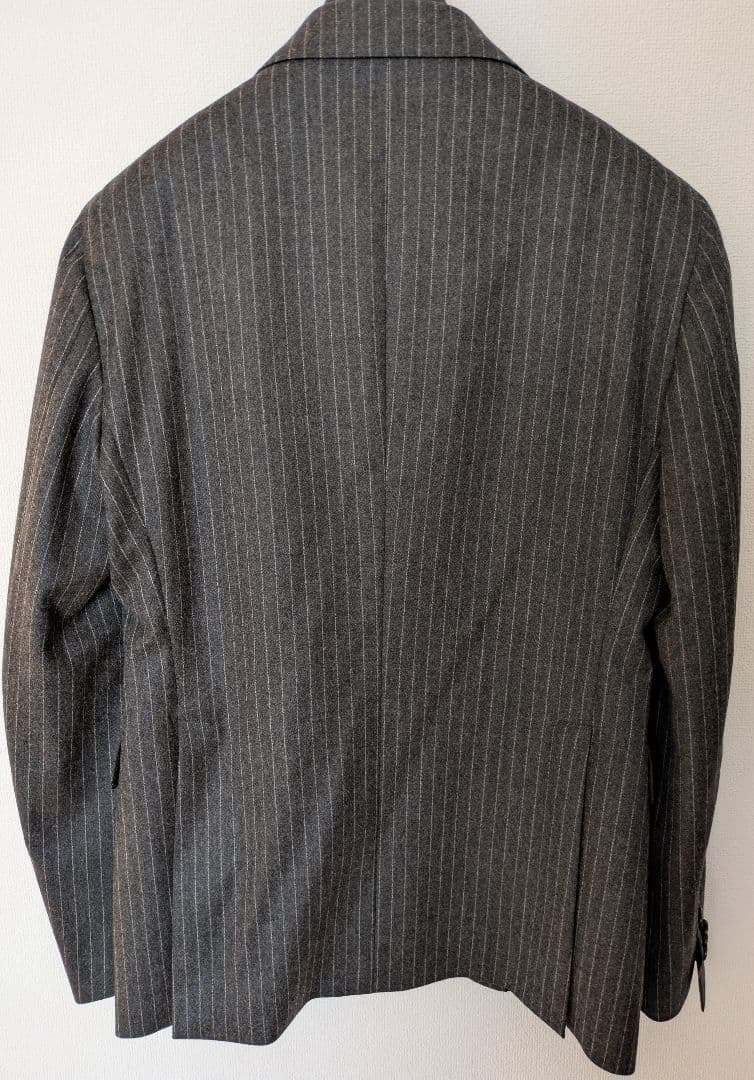 TAGLIATORE 秋冬　グレー ストライプ スーツ　46