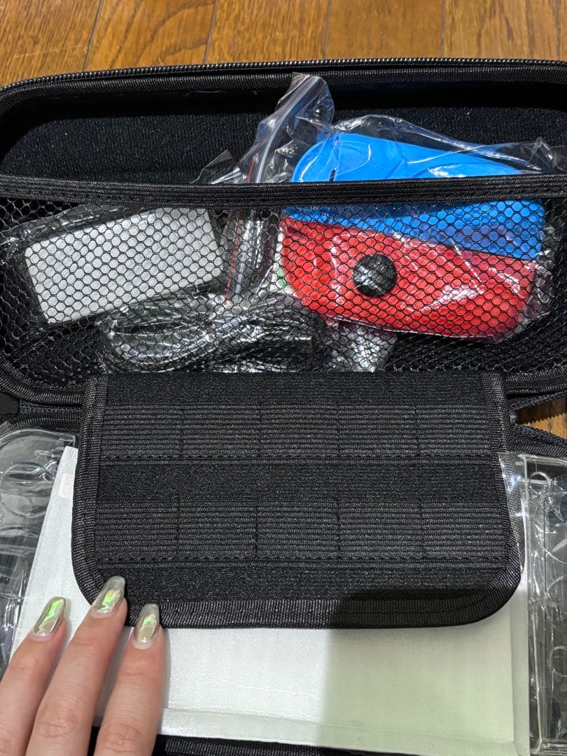 Nintendo Switch 本体、ケース付き