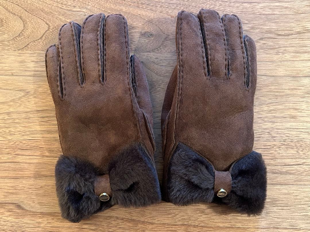 UGG ムートングローブ シープスキン 手袋 Mサイズ ボックス＆ショッパー付