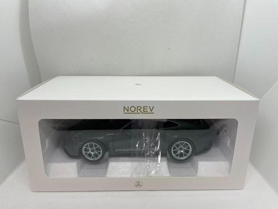 304-049 ノレブ 1/18 ポルシェ 911 S/T 2023