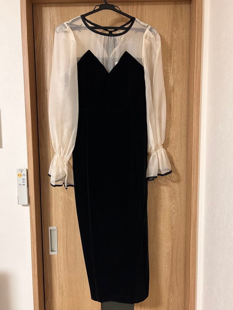 【korn】黒ベロアドレス　パーティードレス　オケージョンドレス　結婚式