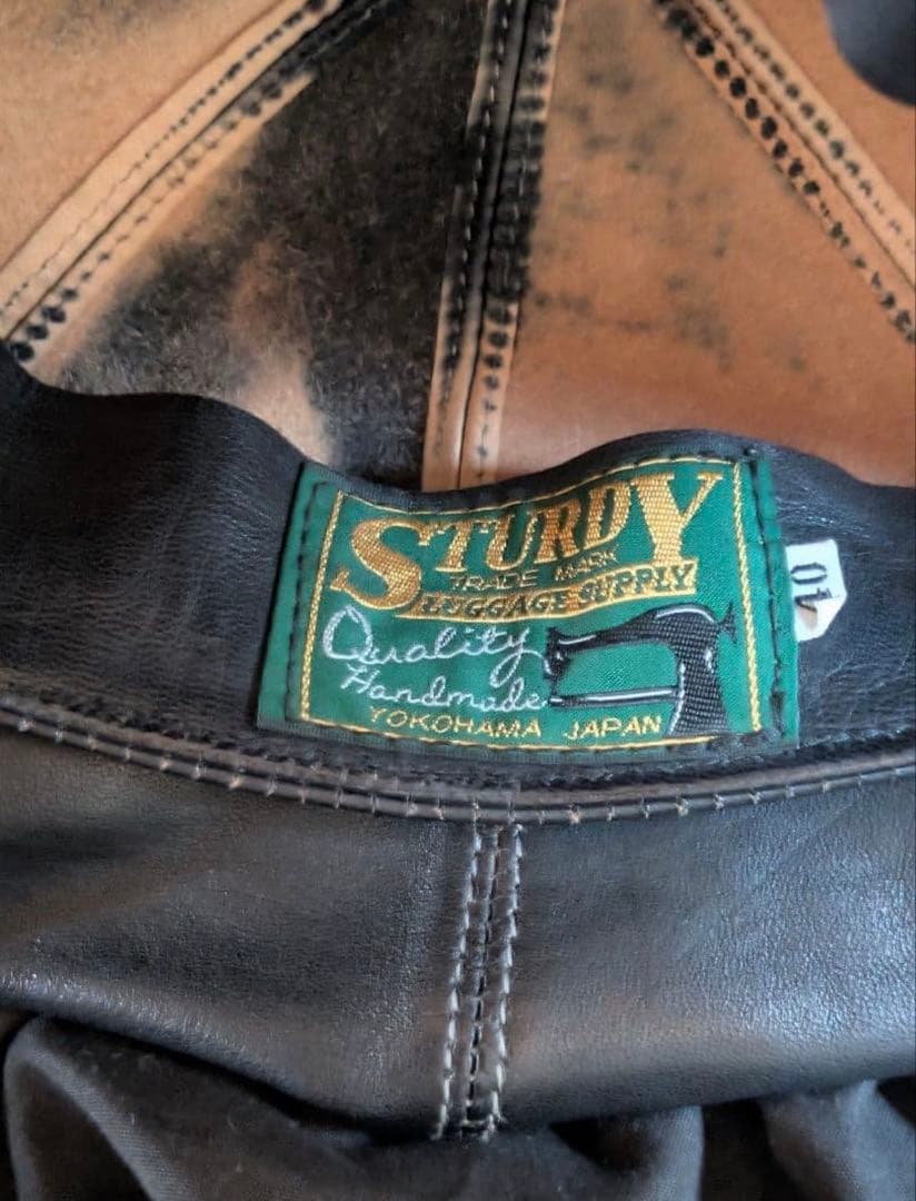 Sturdy Luggage Supply　ホースハイド　レザーキャスケット